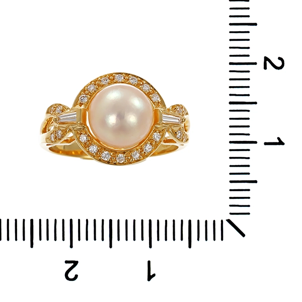 Ring, 18K, Gelbgold, 22 Brillanten , 2 Diamanten, 1 Zuchtperle