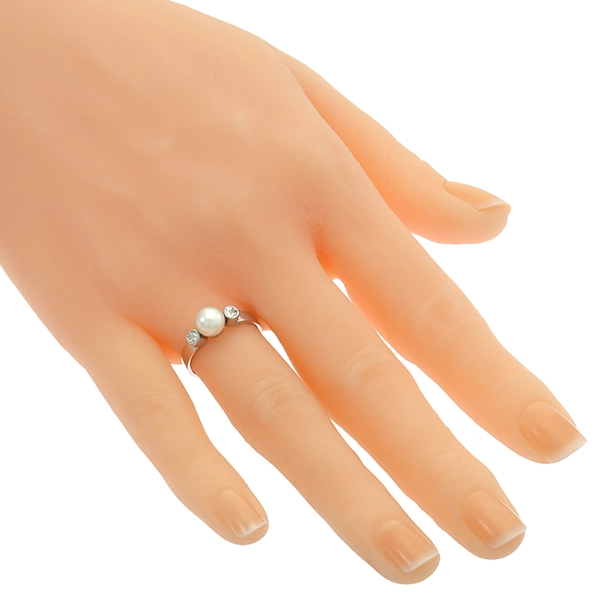 Ring, 18K, Weißgold, Perle, Diamanten 0,12 ct