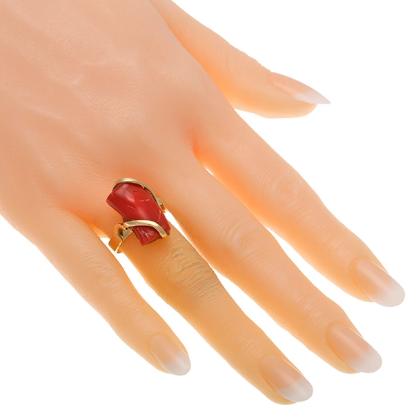 Ring, 18K, Gelbgold, Koralle