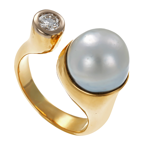 Ring, 18K, Gelbgold, Perle, Brillant 0,30 ct