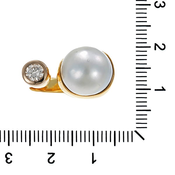 Ring, 18K, Gelbgold, Perle, Brillant 0,30 ct