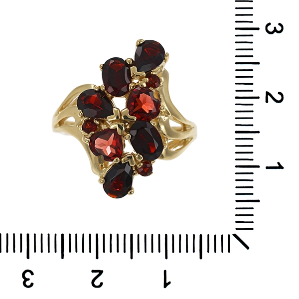 Ring, 14K, Gelbgold. Granat