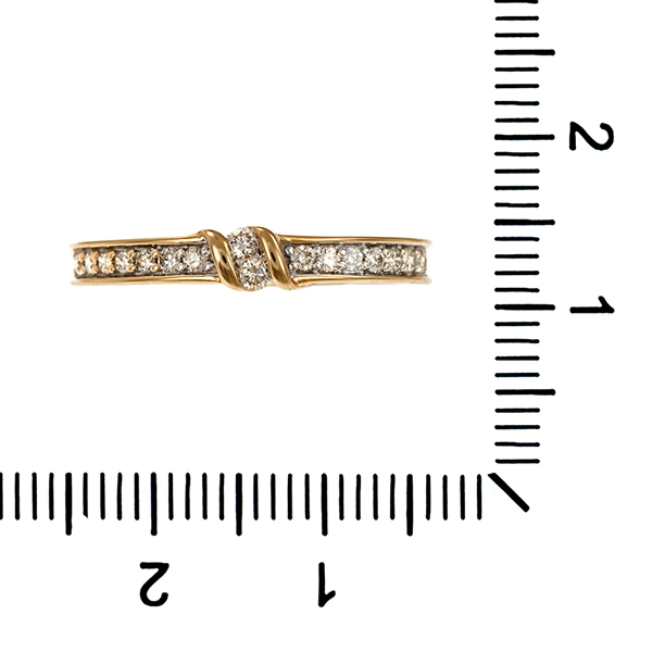 Ring, 9K, Gelbgold, Brillanten