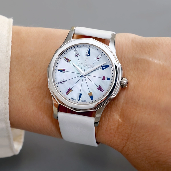 Damenuhr Corum 'Admiral's Cup Legend' Quartz
