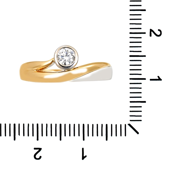 Diamantring, 18K, Gelb-/Weißgold. Brillant 0,23 ct
