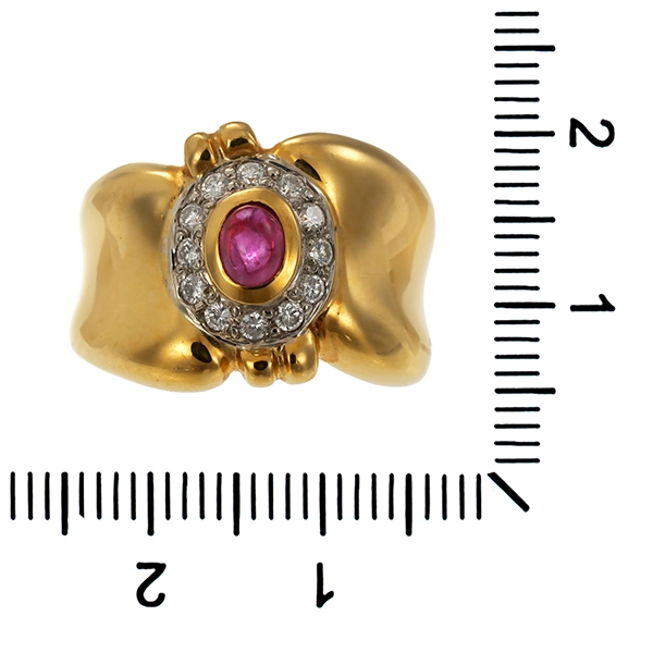 Ring, 18K, Gelbgold, Brillanten, Rubin