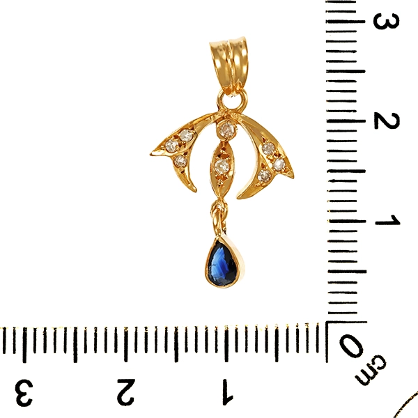 Anhänger, 18K, Gelbgold, 8 Diamanten, 1 Saphir