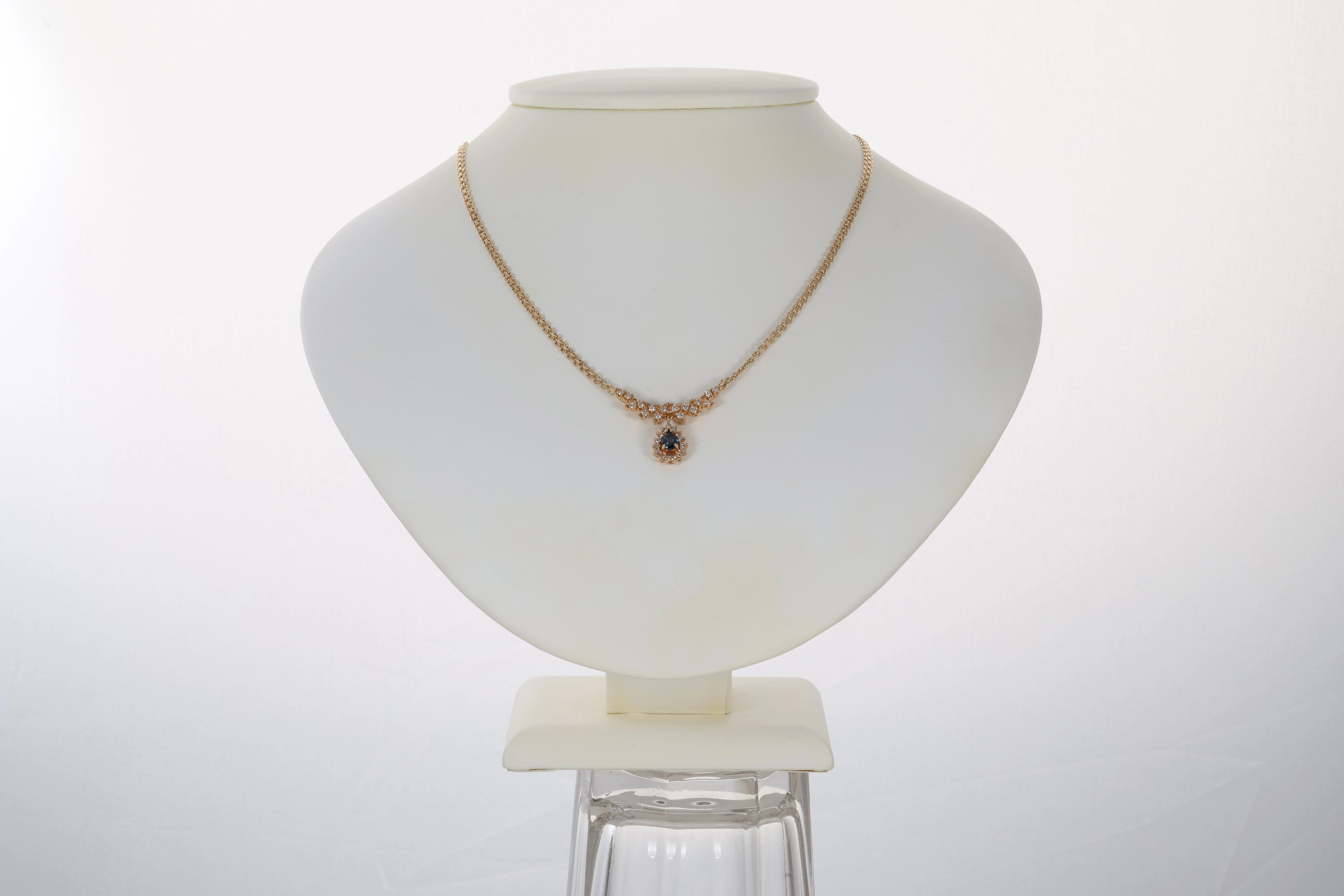 Collier, 14K, Gelbgold, Saphir, Brillanten 0,31 ct