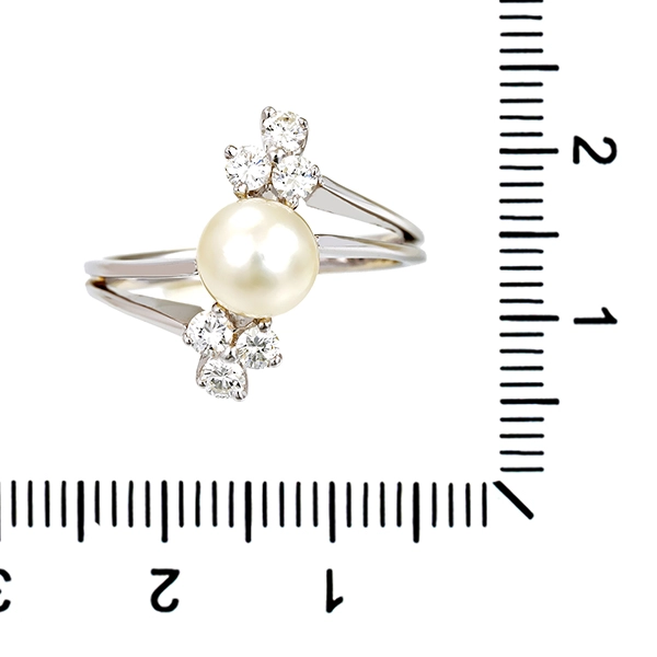 Ring, 18K, Weißgold, Brillanten ca.0,40ct, Perle