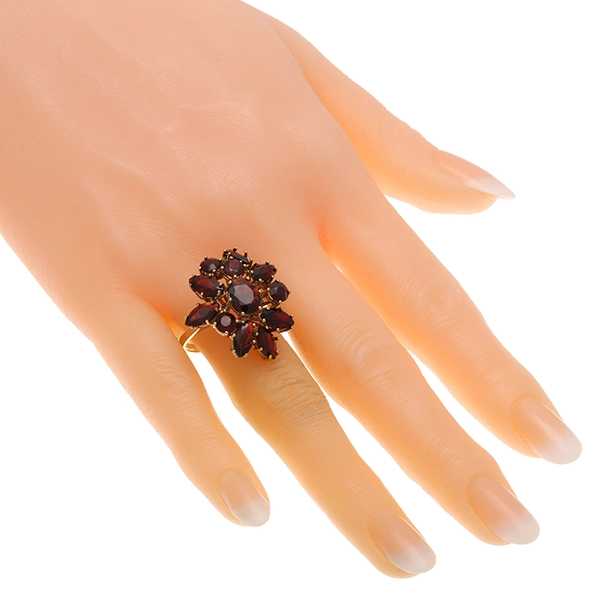 Ring, 8K, Gelbgold, Granate