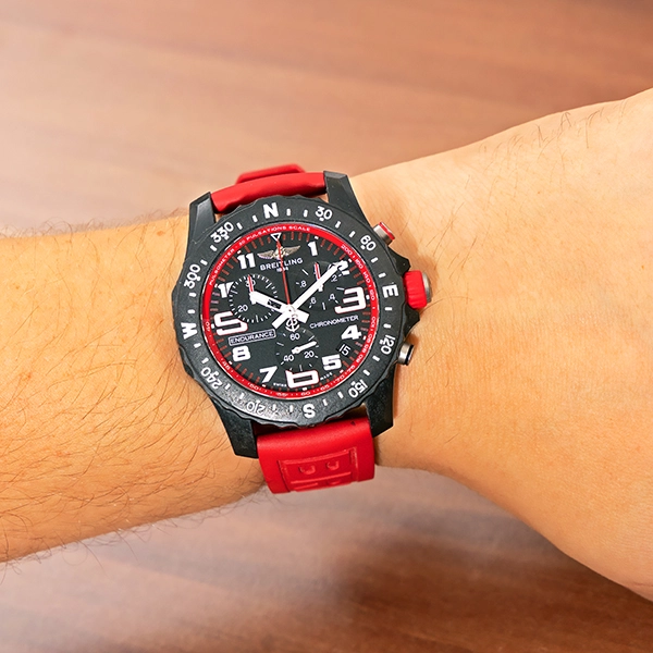 Herrenuhr Breitling 'Endurance Pro 44' Breitlight-Gehäuse Quartz-Chrono