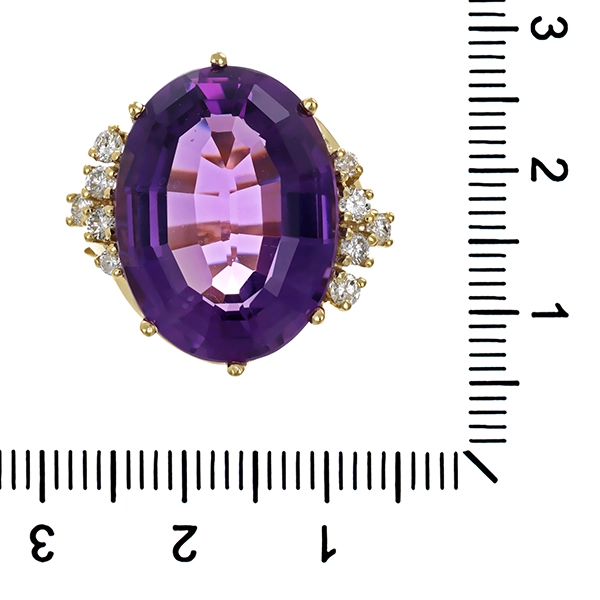 Ring, 14K, Gelbgold, 1 Amethyst, 10 Brillanten
